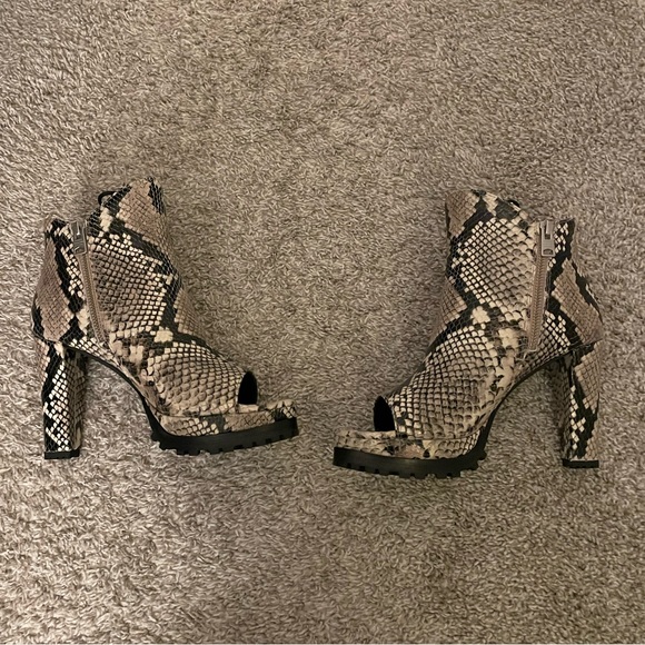 All Saints Heels - Picture 5 of 8